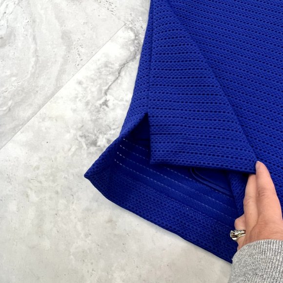 Chico's Bright Blue Textured Design Top Size 2 Like Medium - Picture 6 of 6